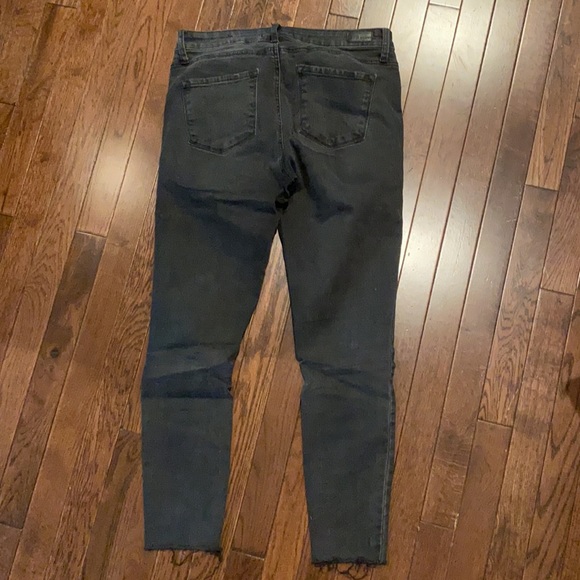 Frayed/Crop Jeans | BLACK + GRAY - Picture 2 of 3